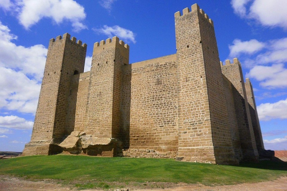 espana aragon zaragoza castillo